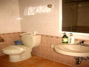 Готель Ramada Encore By Wyndham Busan Station Екстер'єр фото